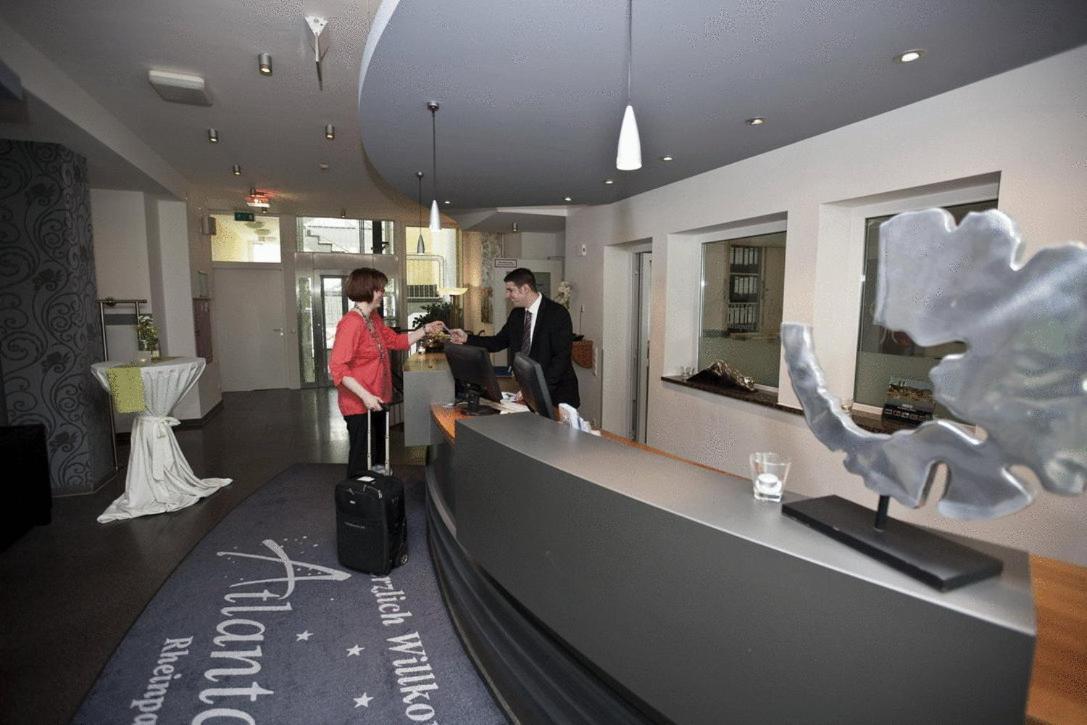 Hotel Rheinpark ריס מראה חיצוני תמונה