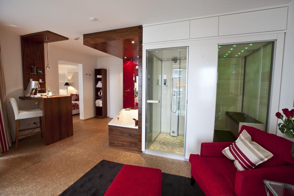 Hotel Rheinpark ריס מראה חיצוני תמונה