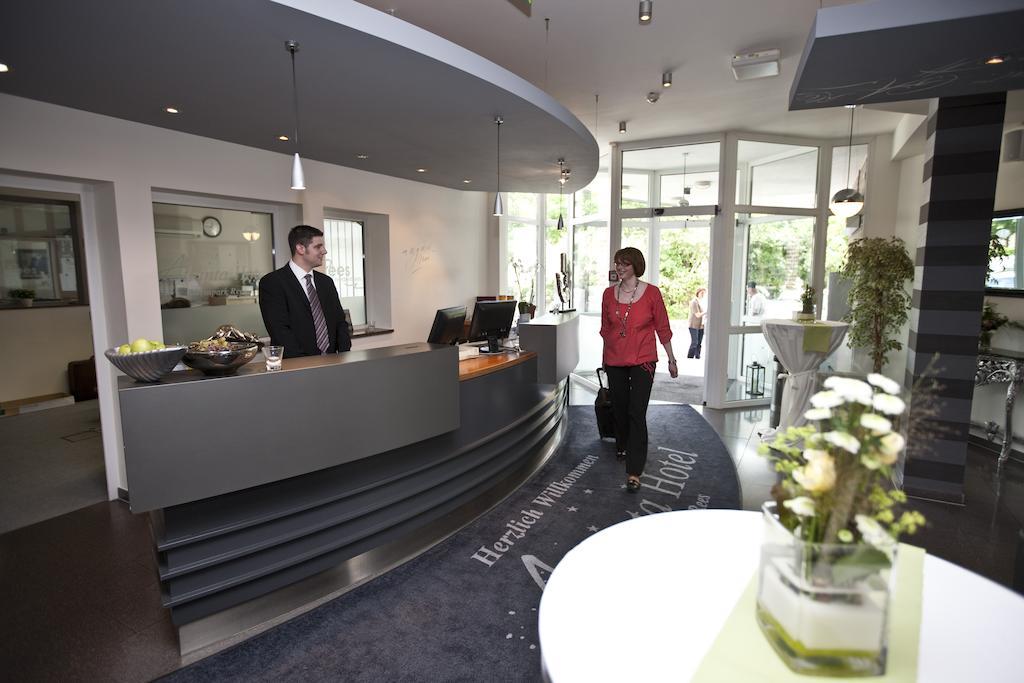 Hotel Rheinpark ריס מראה חיצוני תמונה