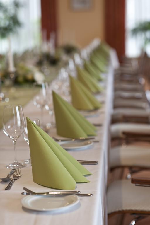 Hotel Rheinpark ריס מראה חיצוני תמונה