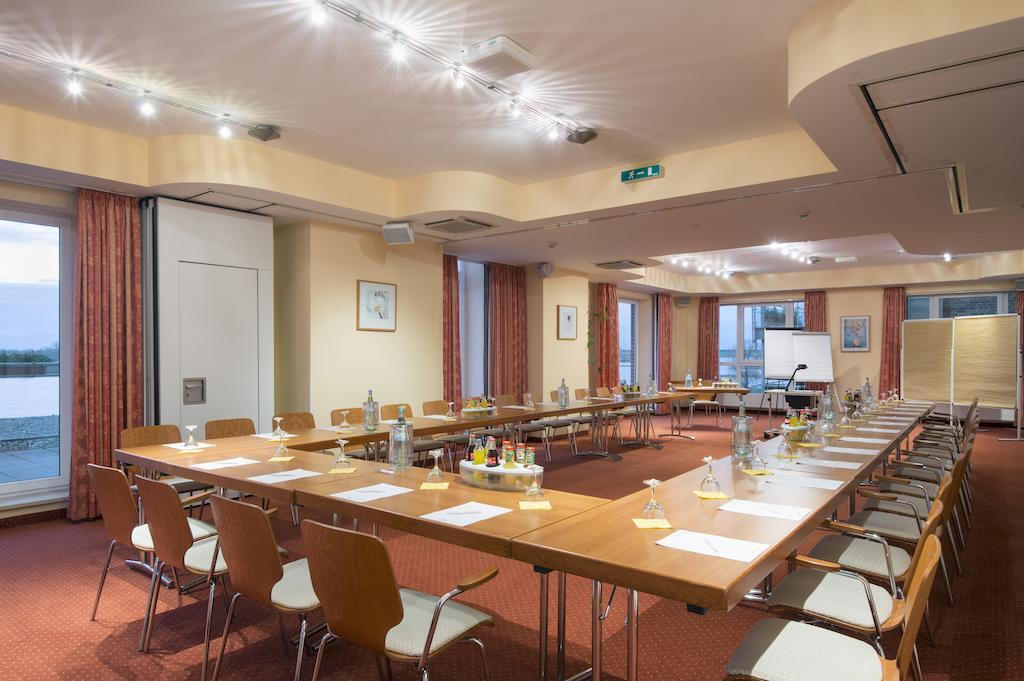 Hotel Rheinpark ריס מראה חיצוני תמונה